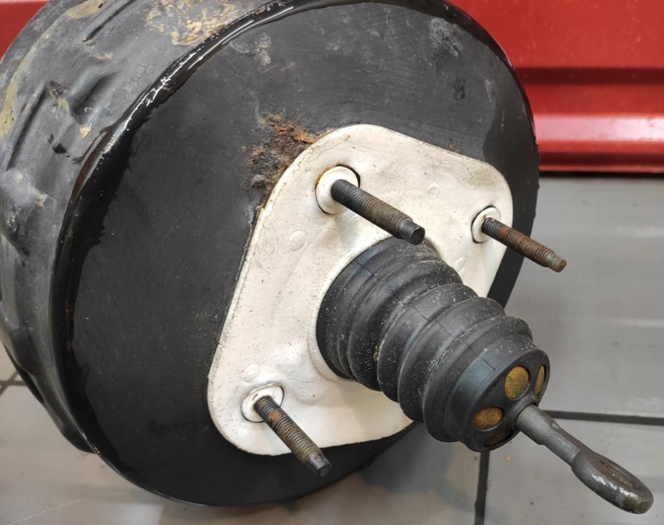 Jeep Grand cherokee WK 2004-2010 hatchback 3.0 CRD diesel AT 160 kW 2006 Posilňovač bŕzd P52124080AB