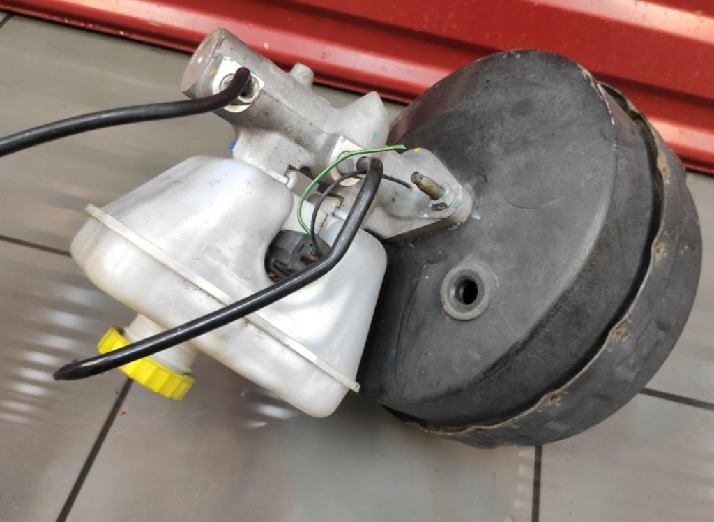 Jeep Grand cherokee WK 2004-2010 hatchback 3.0 CRD diesel AT 160 kW 2006 Posilňovač bŕzd P52124080AB