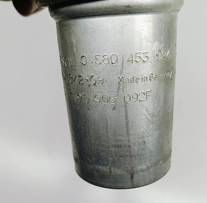 Volkswagen Golf II 1983-1992 hatchback Palivové čerpadlo 0580453924 191906092F