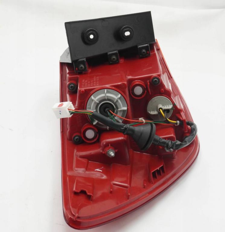 Kia Ceed II 2012-2018 combi Svetlo zadné pravé 92402-A23