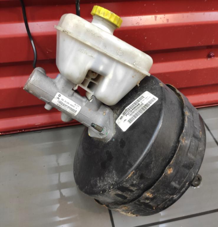 Jeep Grand cherokee WK 2004-2010 hatchback 3.0 CRD diesel AT 160 kW 2006 Posilňovač bŕzd P52124080AB