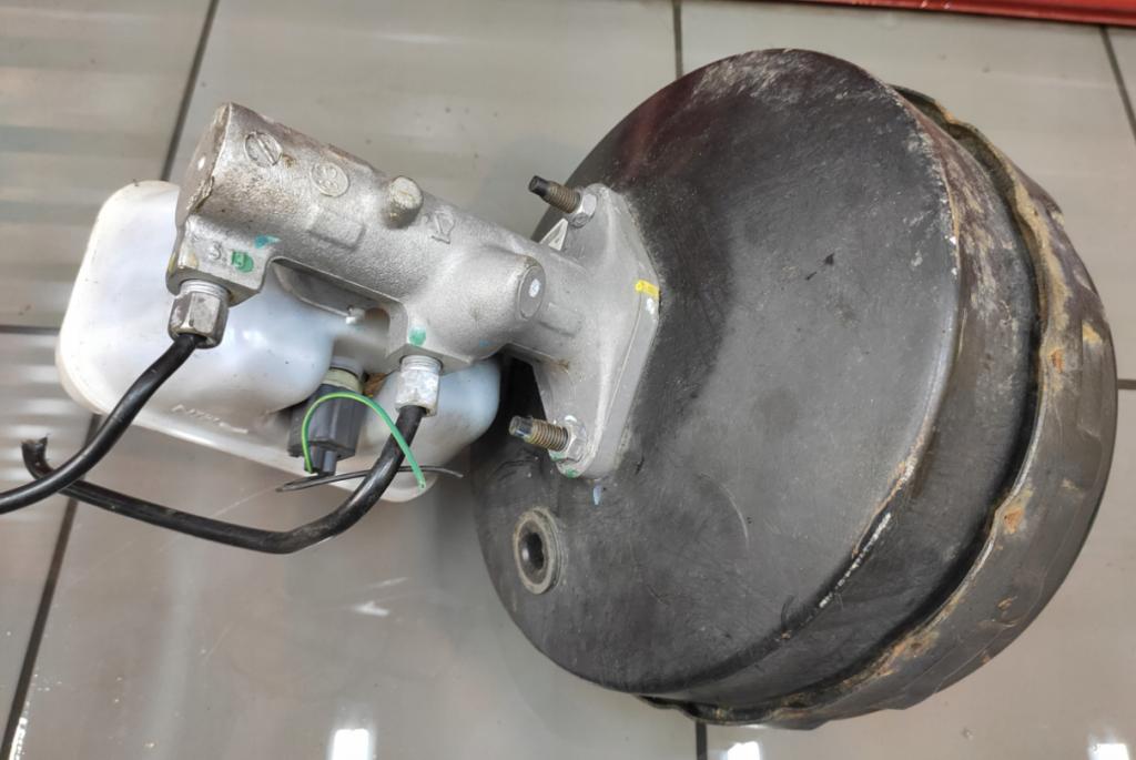 Jeep Grand cherokee WK 2004-2010 hatchback 3.0 CRD diesel AT 160 kW 2006 Posilňovač bŕzd P52124080AB