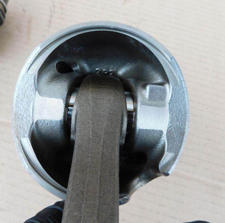 Volkswagen Crafter 2006-2016 hatchback 2.5 TDI diesel Brak MT 120 kW 2010  Piest BHS