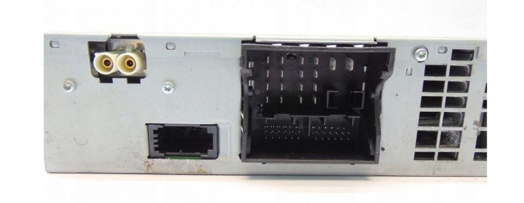 Audi Q5 2008-2016 hatchback 2.0 TDI diesel AT 125 kW 2011  Rádio 4F0035056B