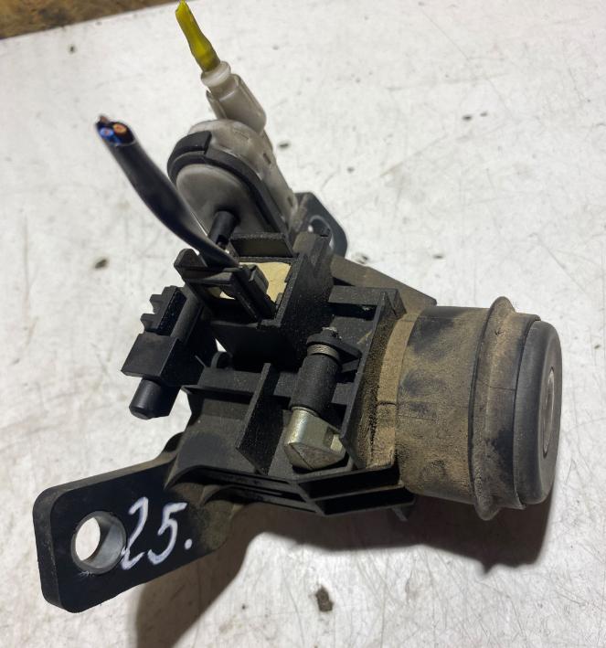 Mercedes A W168 1997-2004 hatchback 1.4 petrol MT 60 kW 2002  Zámok zadnej kapoty A168740091