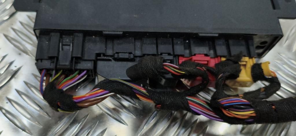 Audi A4 B6 2000-2004 sedan 1.9 TDI diesel MT 96 kW 2003  Modul komfortu 8E0959433BC 00002731B1 00709687