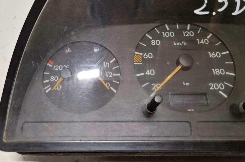 Mercedes Vito W638 1996-2003 2.3 TD diesel MT 72 kW 1998  Prístrojová doska 0005423001