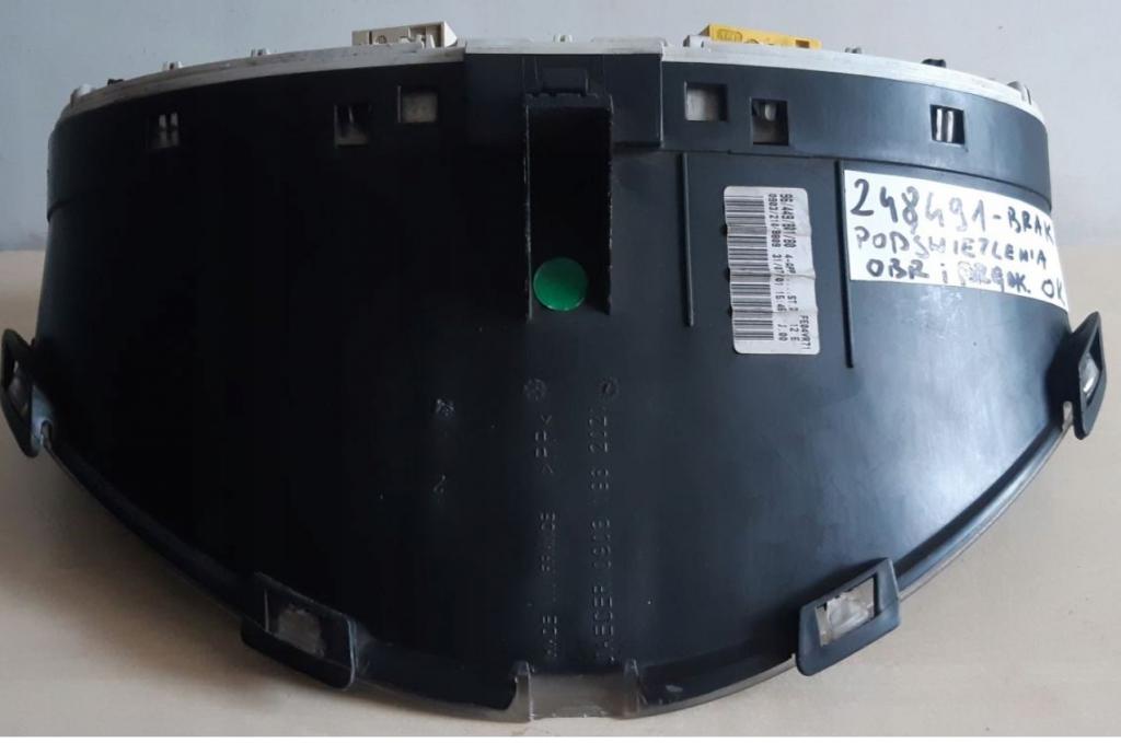 Peugeot 206 1.6 HDI diesel MT 80 kW 2005  Prístrojová doska 9644980180