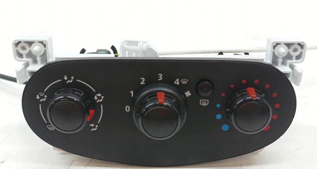 Dacia Sandero II 2012-2020 hatchback 1.2 54 kW Panel kúrenia/klimatizácie A42303300