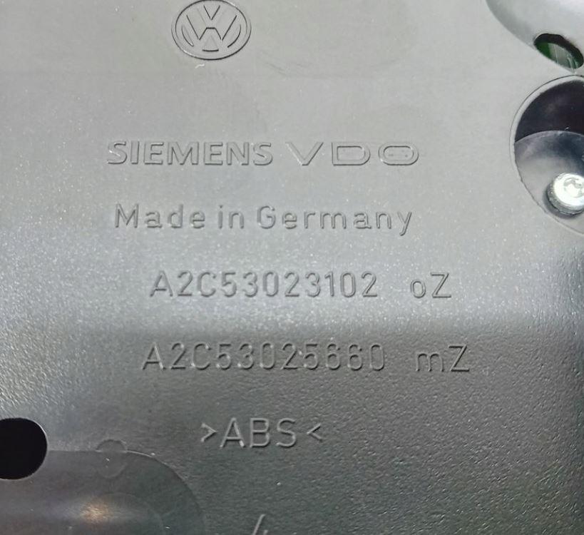 Volkswagen Touran I 2003-2015 hatchback 2.0 TDI diesel AT 103 kW 2004  Prístrojová doska 1T0920872F A2C53023102 A2C53025660