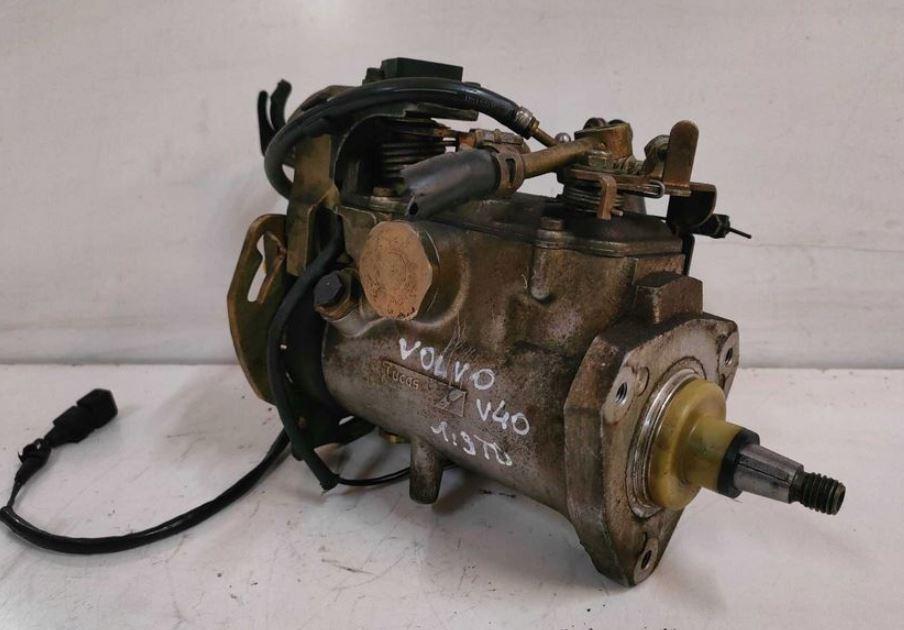 Volvo S40 I 1995-2004 sedan 1.9 TD diesel MT 66 kW 1998  Vstrekovacie čerpadlo R8448B261B