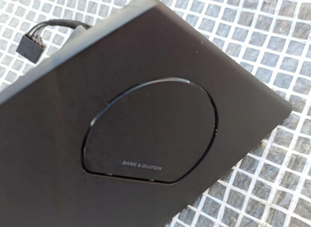 Audi A8 D3 2002-2009 sedan 4.2 TDI V8 diesel AT 240 kW 2006  Reproduktor  lavy BANG OLUFSEN 4E0035361