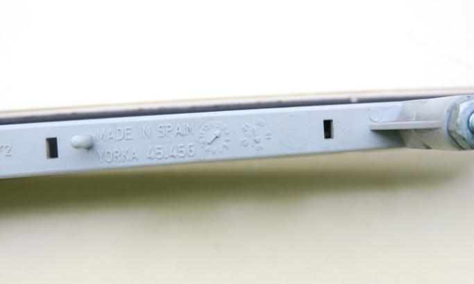 Seat Cordoba II 6L 2002-2008 Brzdové svetlo zadné (horné) 6L5945097