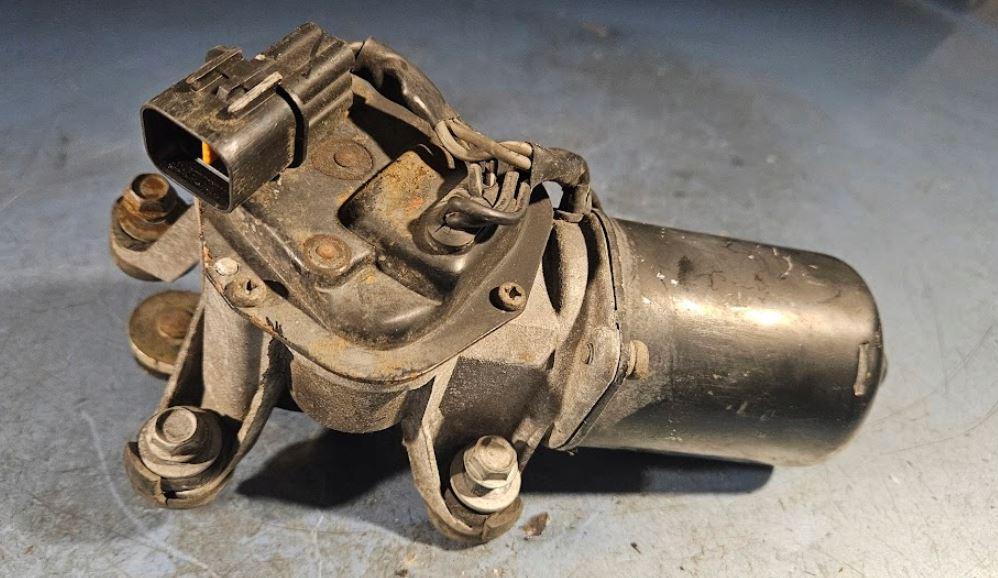 Daewoo Nubira II 1999-2003 sedan 2.0 16v petrol 98 kW 0  Motorček ostrekovačov