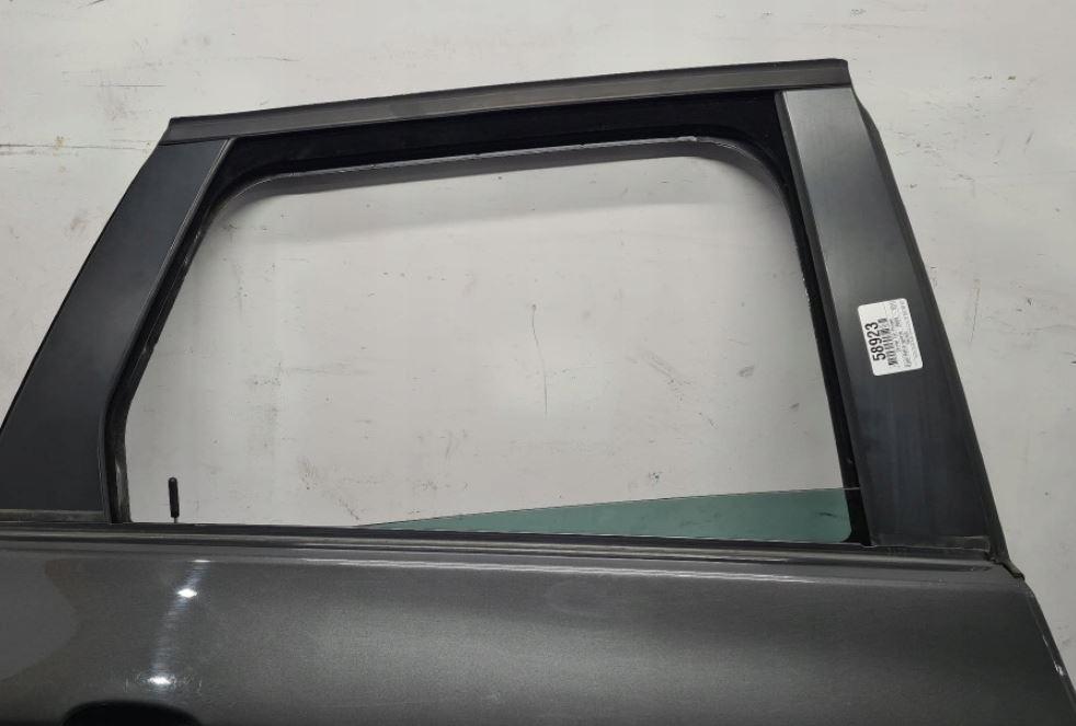 Opel Astra IV 2009-2015 combi 1.6 16v petrol MT 85 kW 2011  Dvere zadné pravé Z177