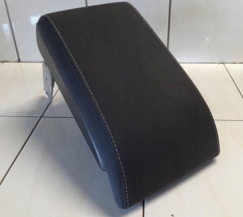 Volkswagen Touran I 2003-2015 minivan Lakťová opierka 1T0864249C 1T0864208