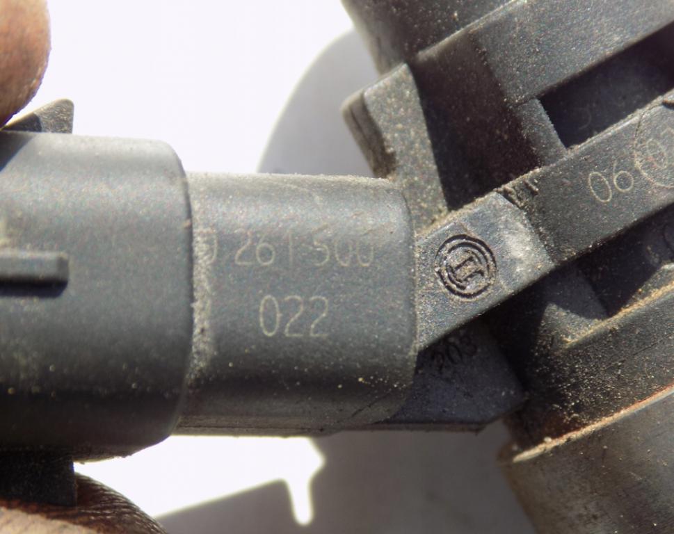 Alfa Romeo 159 sedan 1.9 JTS petrol 118 kW Vstrekovací ventil 0261500022