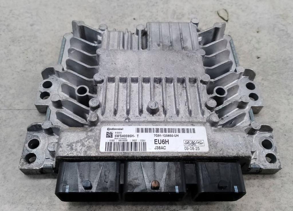 Ford Mondeo Mk4 2007-2014 hatchback 2.0 TDCI diesel MT 103 kW 2009  Riadiaca jednotka motora 7G91-12A650-UH 5WS40595H