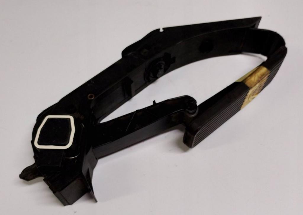 Mercedes  CL C215 219 2004-2010 sedan 3.0 CDI diesel AT 165 kW  Potenciometer plynového pedálu A2203000104