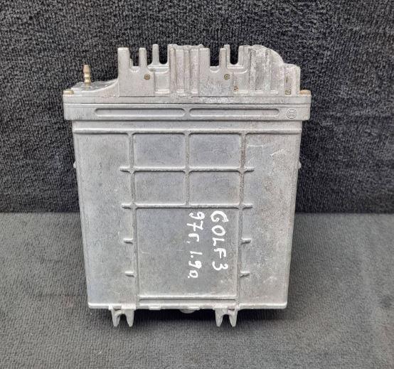 Volkswagen Golf III 1991-1998 hatchback 1.9 TD diesel MT 55 kW 1995  Riadiaca jednotka motora 028906021HD 0281001729