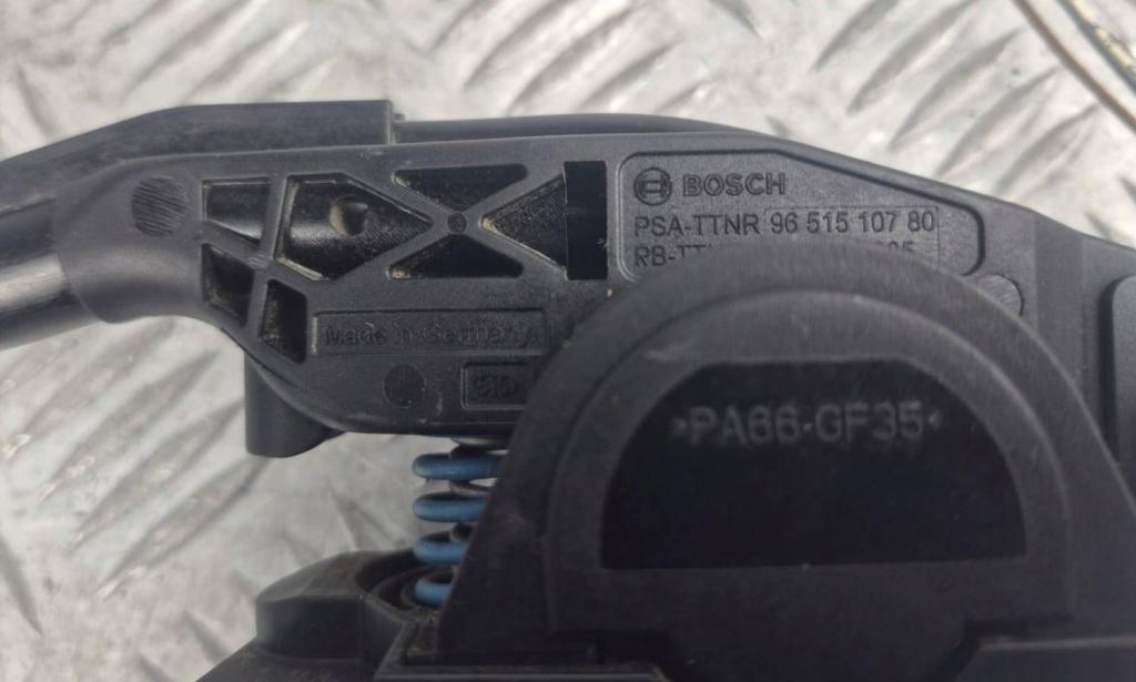 Peugeot 607 sedan 2.0 HDI diesel MT 80 kW 2002  Potenciometer plynového pedálu 9651510780