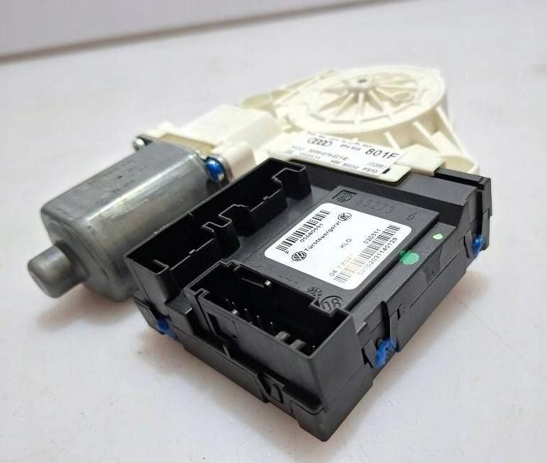 Audi A3 8P 2003-2012 hatchback Motorček okien zadný ľavý 8P4959801F