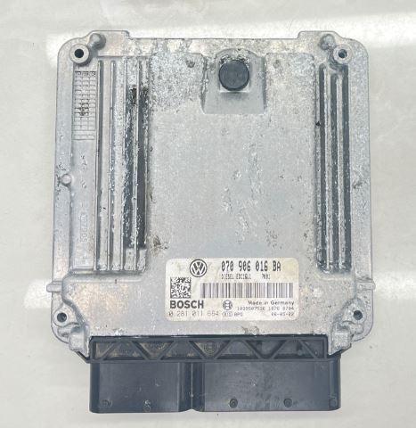 Volkswagen Transporter T5 2003-2015 hatchback 1.9 TDI diesel MT 62 kW 2008  Riadiaca jednotka motora 070906016BA