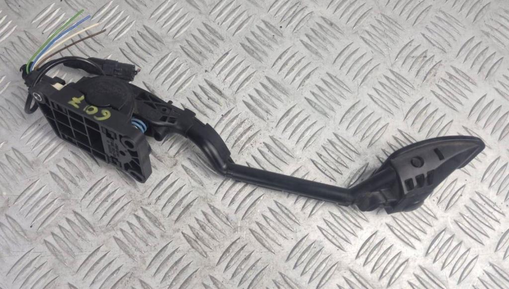 Peugeot 607 sedan 2.0 HDI diesel MT 80 kW 2002  Potenciometer plynového pedálu 9651510780