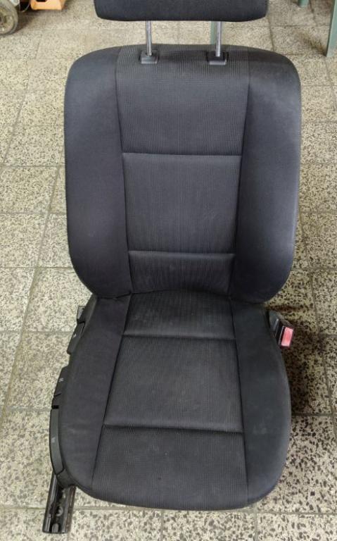 BMW X3 E83 2003-2010 hatchback 2.0 D diesel MT 110 kW 2007  Sedadlo komplet prave+lave vyhrievane