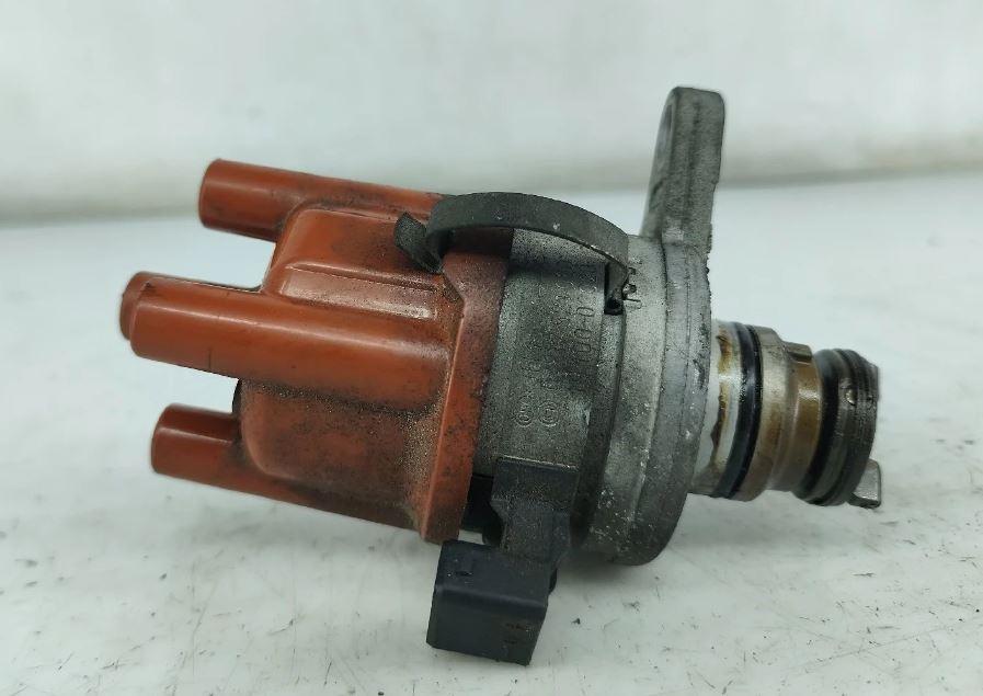 Toyota Avensis I T22 1997-2003 sedan 1.6 petrol 81 kW 1998  Rozdeľovač 1910002020