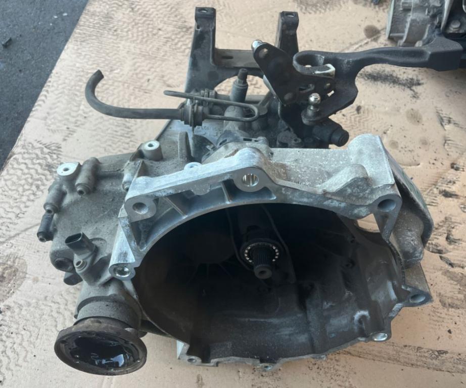 Seat Leon II 2005-2012 hatchback 1.4 TSI petrol MT 92 kW 2009  Prevodovka manuálna 02T301103M  GX2