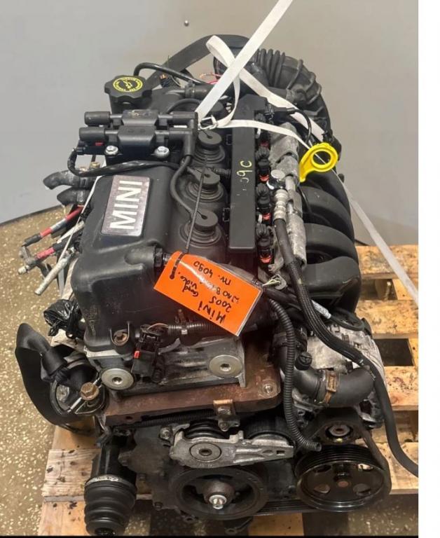 Mini Cooper One I R50/R53 2000-2006 hatchback 1.6 16v petrol MT 85 kW 2005  Motor benzín 119 tisic najazd