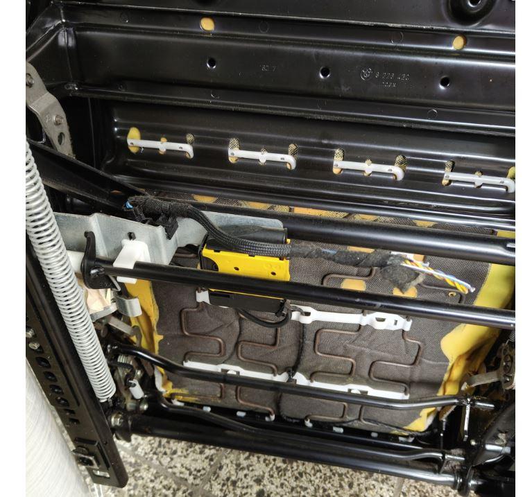 BMW X3 E83 2003-2010 hatchback 2.0 D diesel MT 110 kW 2007  Sedadlo komplet prave+lave vyhrievane