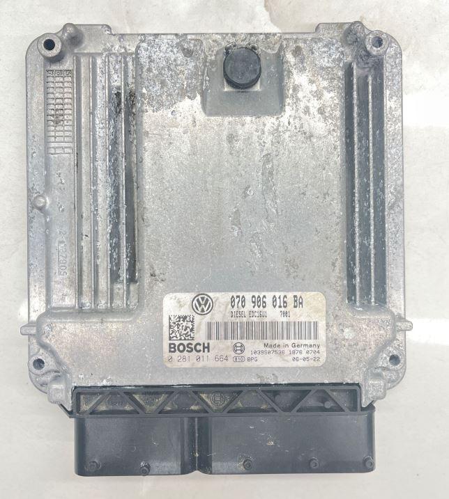Volkswagen Transporter T5 2003-2015 hatchback 1.9 TDI diesel MT 62 kW 2008  Riadiaca jednotka motora 070906016BA