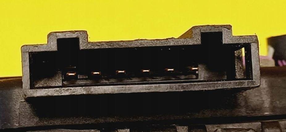 Audi A4 B6 2000-2004 sedan 1.9 TDI diesel MT 96 kW 2002  Potenciometer plynového pedálu 8E1721523B