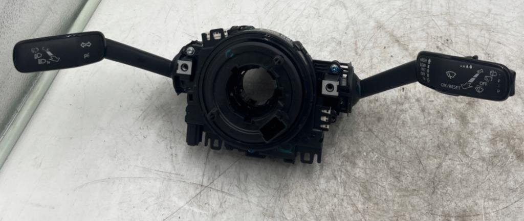 Volkswagen Golf VII 2012-2020 Prepínacie páčky pod volantom 5Q0953569A 5Q0953502N 5Q0953521L