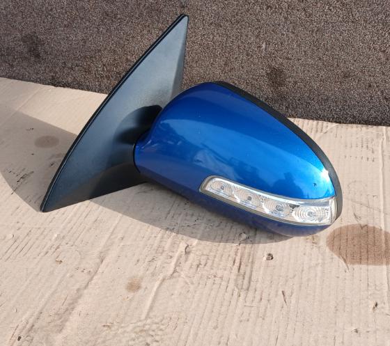 Hyundai I30 I LIFT  2007-2012 hatchback 1.4 16v petrol MT 80 kW 2011  Spätné zrkadlo vonkajšie ľavé 8PIN