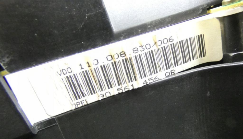 Opel Astra II 1998-2009 sedan 1.6 16v petrol MT 74 kW 2002 Prístrojová doska 90561456QR