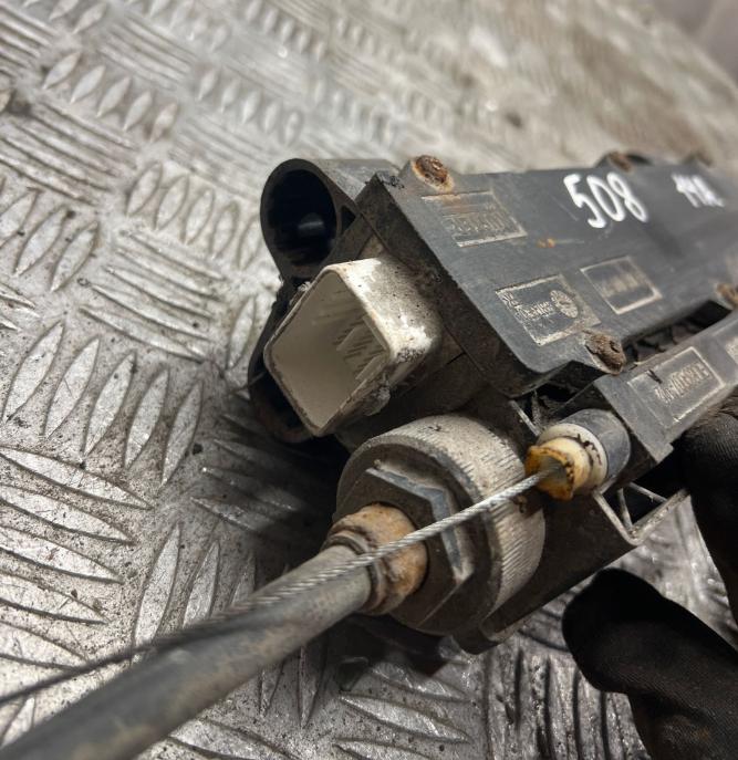 Peugeot 508 2010-2018 combi 2.0 HDI diesel AT 120 kW 2013  Ručná brzda elektrická 9874350580