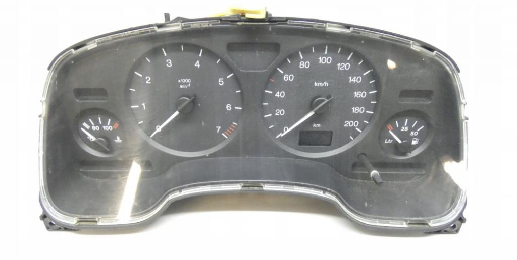 Opel Astra II 1998-2009 sedan 1.6 16v petrol MT 74 kW 2002 Prístrojová doska 90561456QR