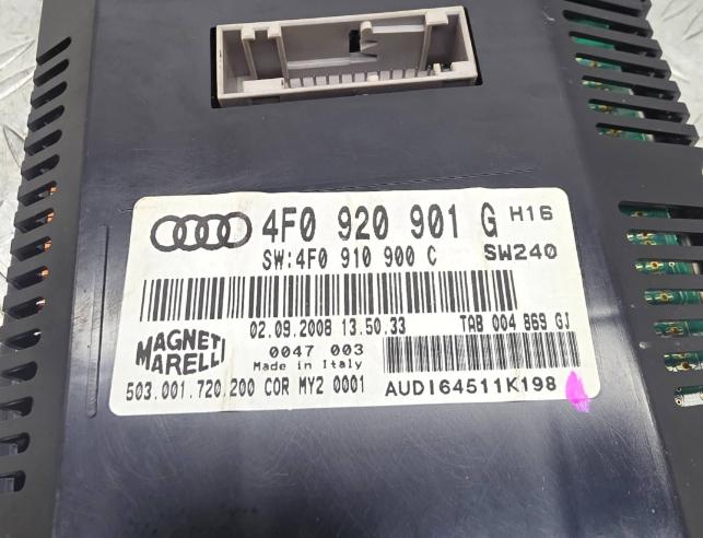 Audi A6 C6 2004-2011 combi 2.0 TDI diesel MT 103 kW 2007  Prístrojová doska 4F0920901G