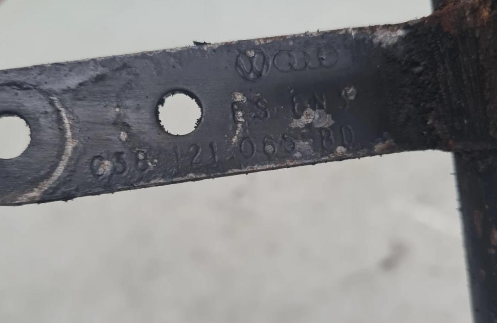 Volkswagen Sharan I 1995-2010 hatchback 1.9 TDI diesel MT 66 kW 2001  Rúrka chladenia vody 038121065BD