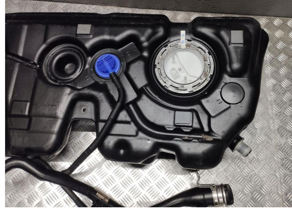 BMW 2 F45/F46 2014-2022 combi 2.0 D diesel AT 110 kW 2017  Palivová nádrž 7300382
