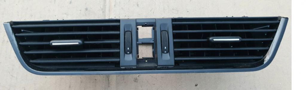 Skoda Octavia III 2013- hatchback 1.2 TSI petrol MT 63 kW 2016  Mriežka kúrenia (fukár) 5E0820951C