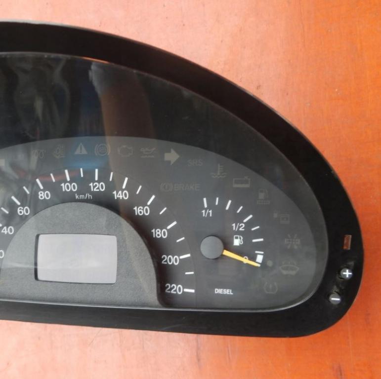 Mercedes Vito W639 2003-2014 2.2 CDI diesel MT 110 kW 2003  Prístrojová doska A6394462921