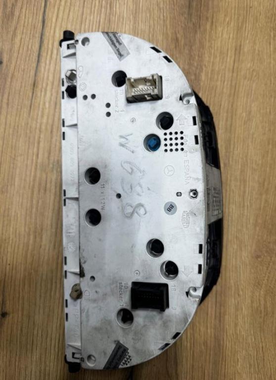 Mercedes Vito W638 1996-2003 2.2 CDI diesel 90 kW 1998  Prístrojová doska A0004466021 0014464221