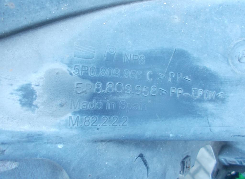 Seat Altea hatchback 1.4 TSI petrol Caxc MT 92 kW Podblatník predný pravý 5P0809958C