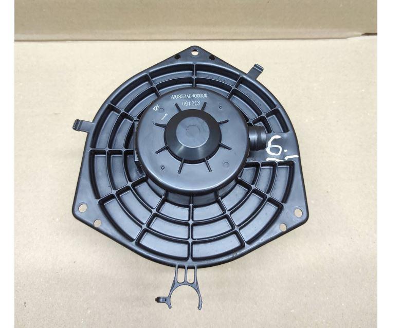 Renault Laguna III 2007  2015 hatchback 2.0 DCI diesel   MT  Ohrievanie, ventilácia