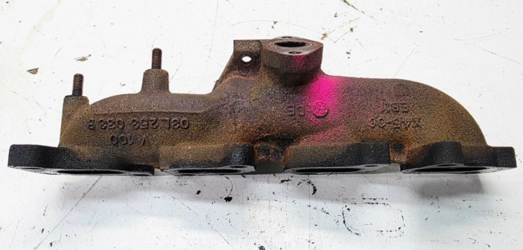 Audi A4 B8 2007-2015 combi 2.0 TDI diesel MT 130 kW 2013  Výfukové potrubie 03L253033B