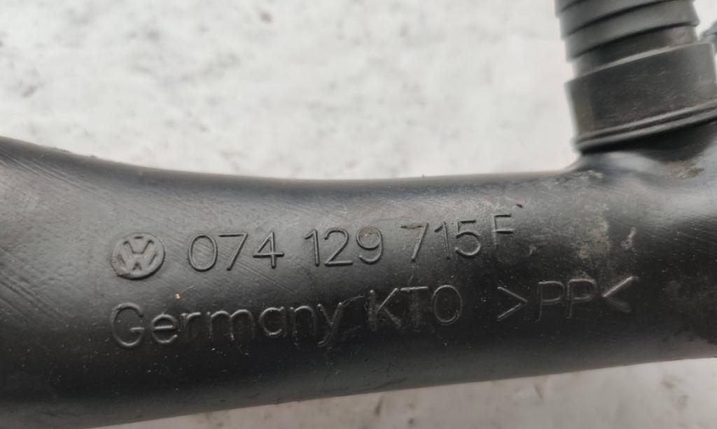 Volkswagen Transporter T4 1990-2003 2.5 petrol AT 85 kW 1997  Prívod (vedenie) vzduchu 074129715F 07412967K